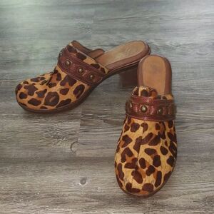 Nurture by Lamaze DORY animal print mules clogs sz 10 EUC worn once